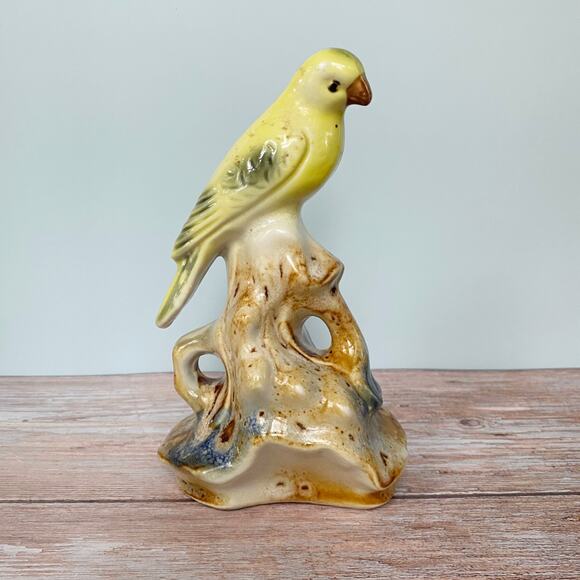Vintage yellow parakeet on driftwood Figurine - Picture 1 of 7